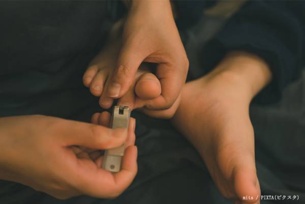 「やってた！」「何それ？」　新品の靴の裏に『×』を書く理由は…？