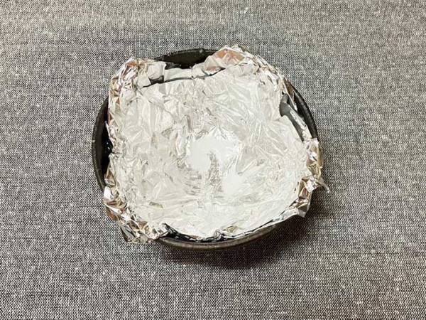 浸けて拭くだけ！　黒ずみを放置したアクセサリーの『簡単なクリーニング方法』