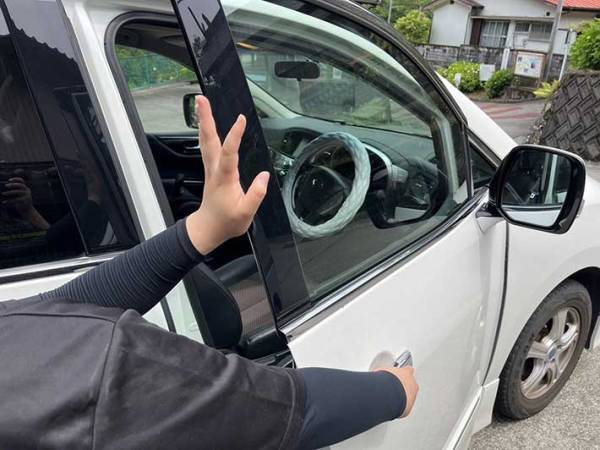 「夏ずっとやる」「爽快」　乗るのがイヤになる蒸し暑い車を、数分で快適にする裏技とは？