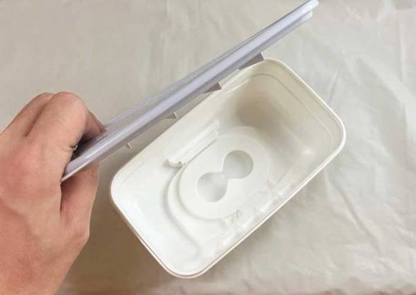 うっかり２つ買ってしまった『除菌シートのケース』　意外な活用法に「我ながら天才」「捨てなくてよかった」