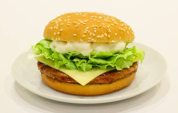 大人のてりやきバーガーに「癖になる」「驚いた」　渾身の３種