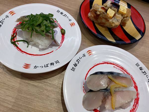 『かっぱ寿司』で目撃された本物の河童　店内の光景に「よすぎる」「天才の発想か？」