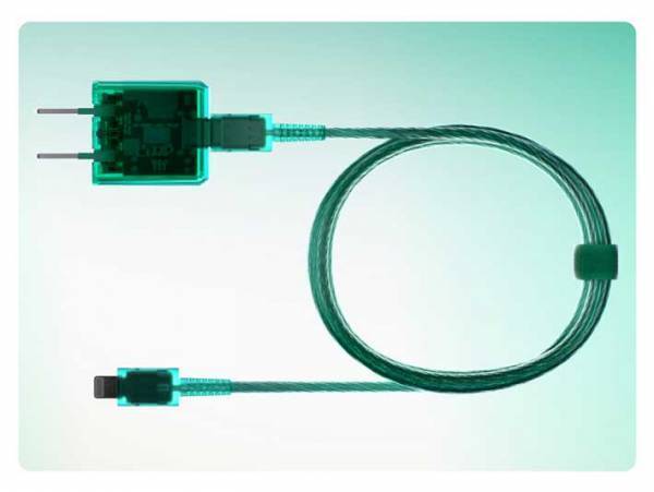 ファミリーマート新発売のスマホ充電器　「やたら懐かしい」とネットで話題に