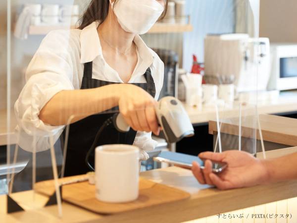 コーヒー店の店員がレジで驚きの『ひと言』　実は、客に無断で勝手なことをしていて？