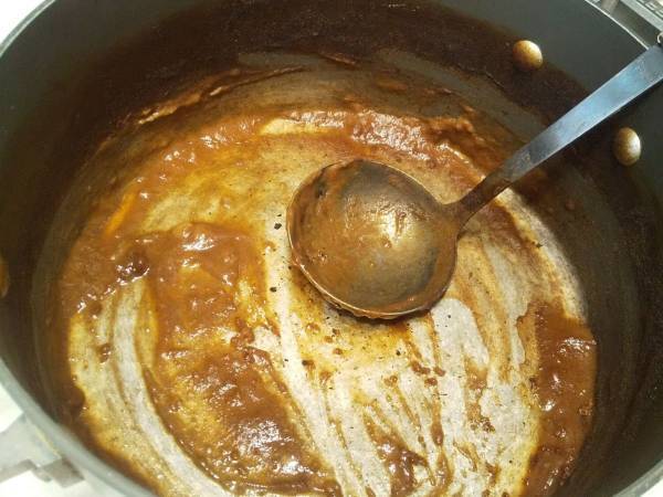 鍋にこびりついたカレー　あのアイテムを使うとでスルン　花王が教える洗い物テクが優秀