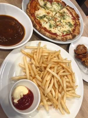 ガストでキッズメニューが最後に届いて？　母親の投稿に「感動した」「素敵な配慮」