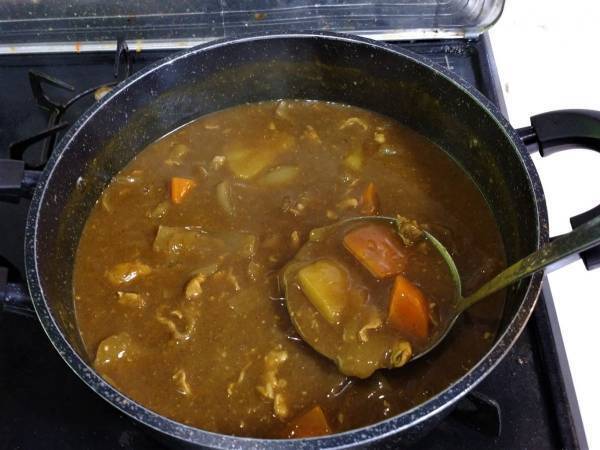 熱いまま冷蔵庫はNG　カレーの粗熱を最短でとる方法が目からウロコ