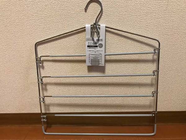 ニトリで見つけた『すべりにくいハンガー』　思わぬ活用法に「我ながら名案」「取り出しやすい」