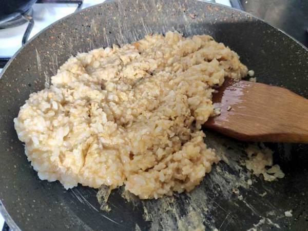 『卵かけご飯』がどうしても食べたいラトビア人　焼いてみたら？　「笑った」「気持ちは分かる」