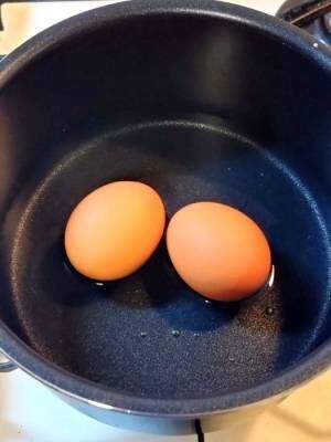 茹でない「ゆで卵」の作り方が超時短　ポイントはお湯の使い方？