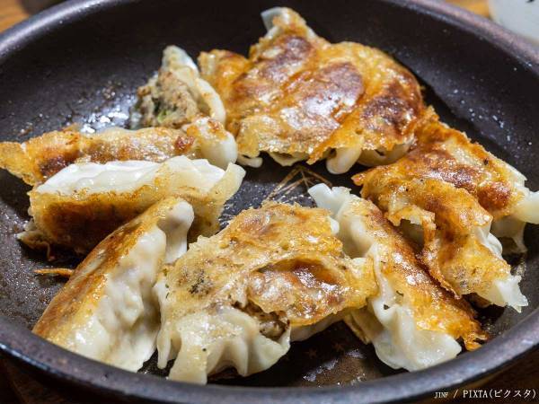 冷凍餃子がフライパンに張り付くならこうする！　味の素が教える改善方法が？