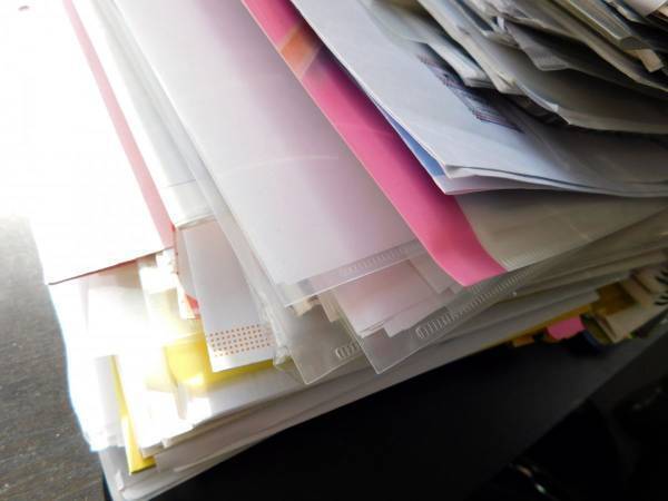 煩雑になる書類の収納　ズボラさんでもできる収納術に「コレならできそう」