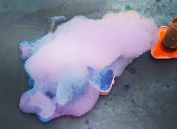 子供が喜ぶ特大サイズの泡シャボンの作り方　トイレットペーパーの芯で…？