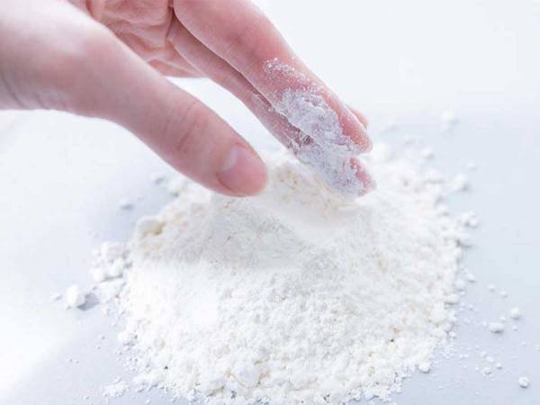 「手についた接着剤、どうすれば…」　メーカーが教える『ウソみたいな落とし方』とは？