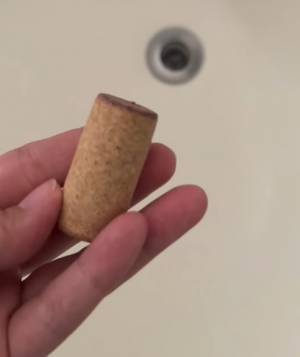 栄養ドリンクの空き瓶　DIYに活用する発想が「ナイスアイディア」「かわいい」