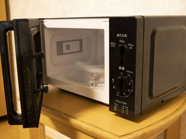 あの食材もNG？　電子レンジで温めてはいけないものに「過去やらかした」「掃除も大変」