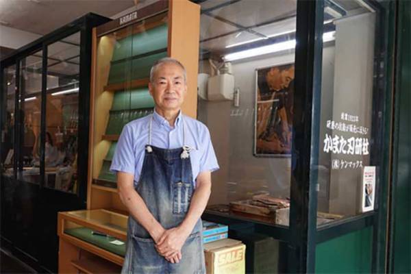 切れの悪い包丁をアレで研ぐと？　「感動…」「自分でもできるんだ」