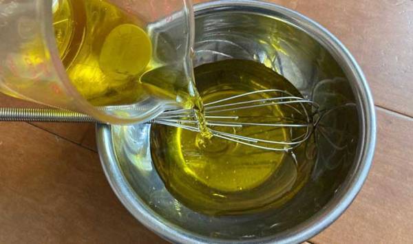 木の家具や柱のキズを目立たなくしたい！　意外すぎる２つの方法に「キズどこにあった？」「感動」