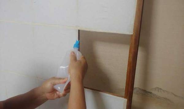 穴のあいた『１マスの障子』を簡単に張り替える方法　「これならやる」「不器用でもいける」