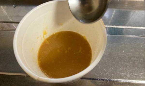 残ったカップ麺のスープ　『あれ』を加えてチンするだけで？　「うまっ」「ふわふわ」