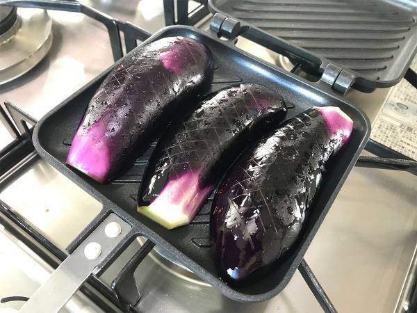 「絶対にやる」　台所に眠らせがちなホットサンドメーカー　『ある野菜』を焼く時に使うと？