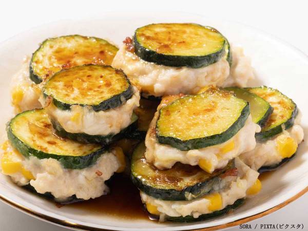 ズッキーニにアレをはさんで焼くだけ！　ミツカンが教えるレシピに「食欲がなくても食べたい」