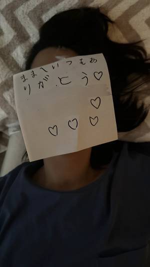 母が寝てる間に手紙を書いた小１娘　とった手段に「笑って腹が痛い」「その発想はなかった」