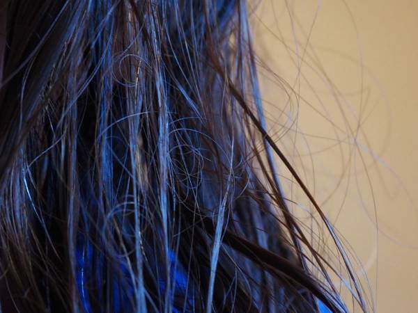 なぜ髪の自然乾燥はダメ？　理由に「もうやめます」「夏やりがち」