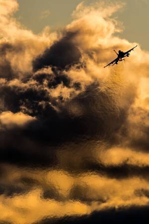 岐阜で撮影された戦闘機の写真が、完全に『トップガン』のワンシーンに