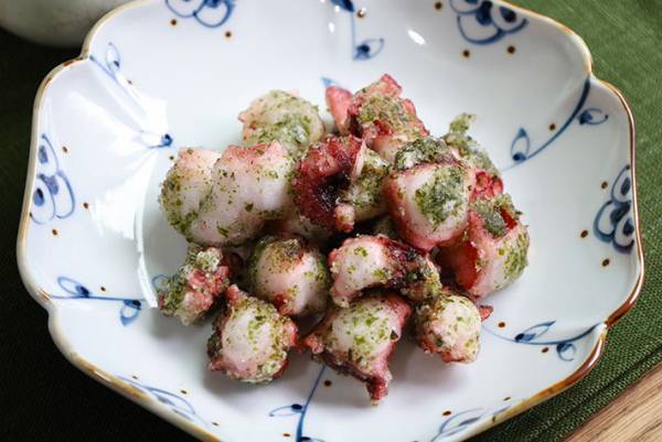 みんな好きなヤツ！　タコを『あのタレ』に漬けたら「ギョエーって声が出るくらいおいしかった」