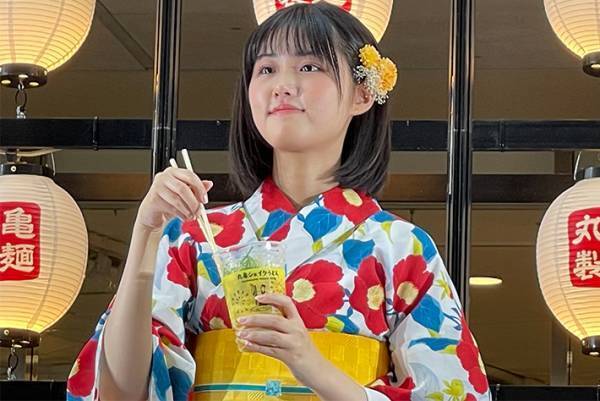 レモンの量にびっくり！『丸亀シェイクうどん』の新シリーズ、その味は…？