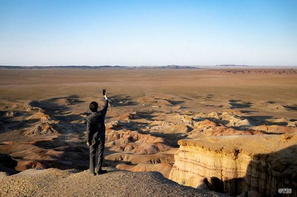 【『VIVANT』感想初回】堺雅人、阿部寛、二階堂ふみ、鮮やかな個性が渦巻く冒険の始まり