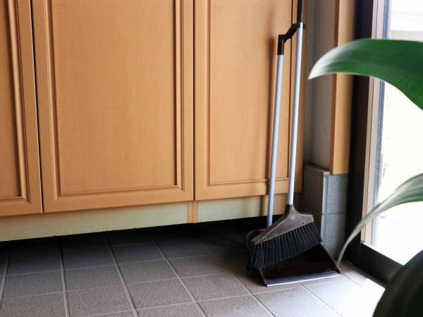 見落としがちな玄関掃除に最適　カインズ発洗剤いらずの魔法のスポンジとは