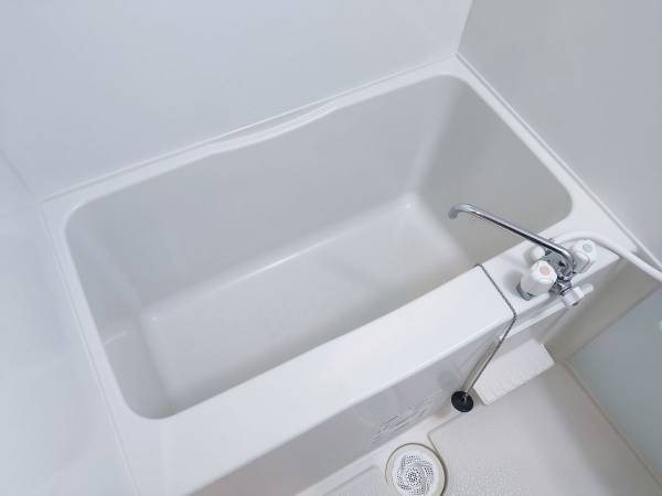 浴室のカビ対策　お湯か水、どっちですすぐ？　結論に「勘違いしてた」「マジか」