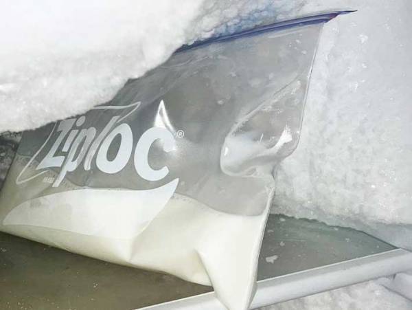 かき氷機なしでかき氷を作る裏技　「その手があったか」「夏ずっと楽しめる」