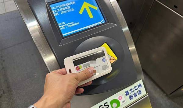 一見普通のキーホルダー　まさかの使用方法に「見たことない！」「日本でもほしい」