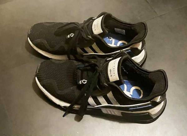 脱いだらすぐ臭う靴　『アレ』を数枚入れておくと？　「もう気にならない」「夏も履ける」