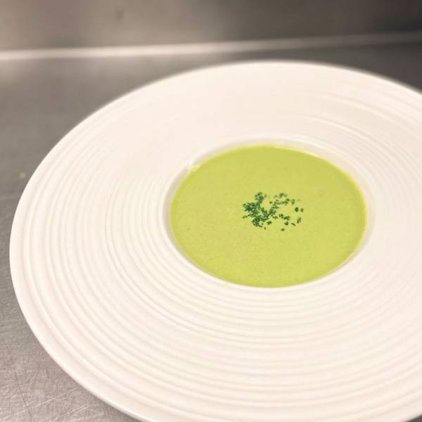 旬のズッキーニを冷製スープに　現役シェフ考案のレシピが食欲をそそる