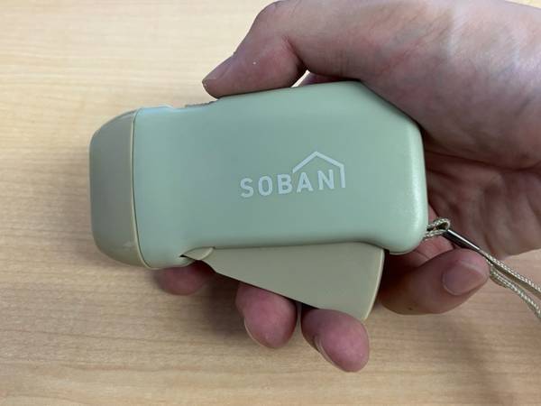 「これ３００円でいいの？」　電池交換も充電も要らないライトがすごかった