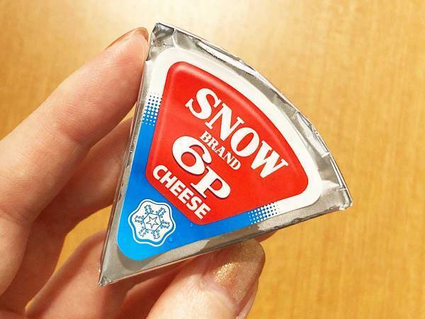 「これはガン見しないと気付かない…」　『６Ｐチーズ』のアルミをよく見てみると…？