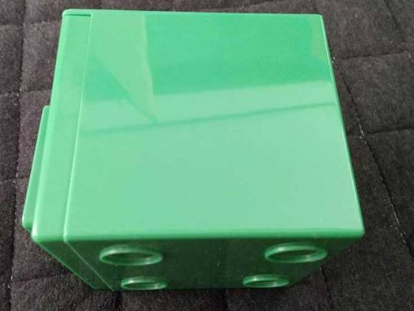 ベタベタを残さず、シールをはがす裏技に「おぉ～！」「気持ちいい」