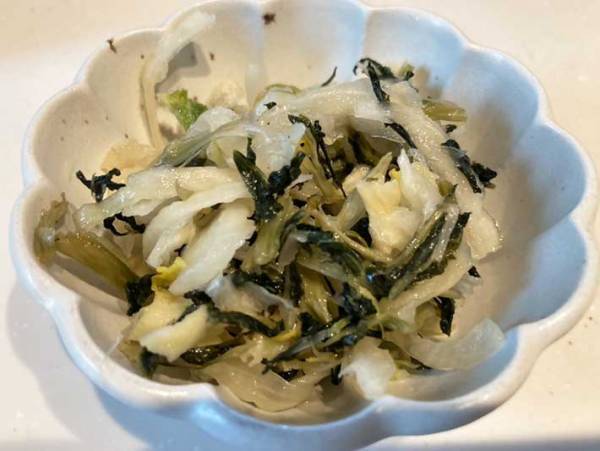 ちょっと寂しい素うどん…　トッピングしたのは？　「ほんと助かる」「ストック必至」