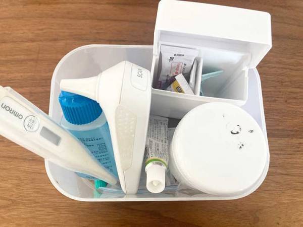 ありそうでなかった伸縮式が便利！　セリアの『冷蔵庫用の仕切り』を、別の場所で試してみた