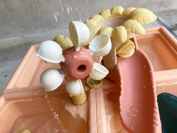 「夏ずっと遊んじゃう」「コスパ最高」　売り切れ続出『3COINS』の水遊びグッズが楽しすぎた