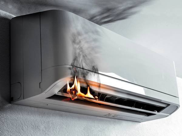 夏に増加する『エアコンの発火』　防ぐ方法に「気を付ける」「やっちゃってた…」