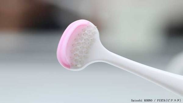 舌についたかき氷シロップの色が「全然落ちない…」　歯科医に聞いてみると？