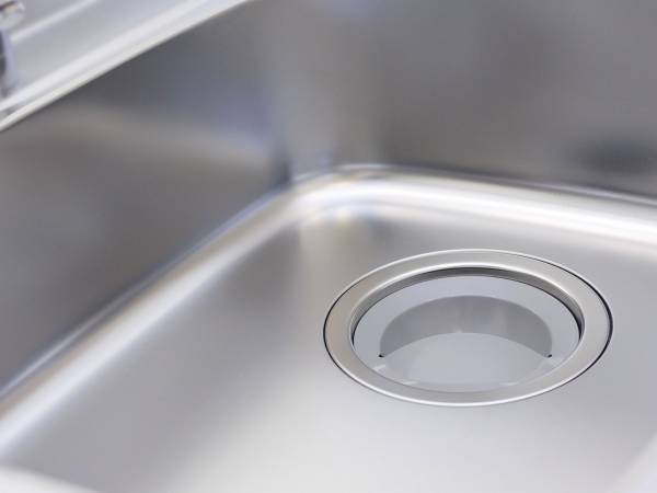 台所の排水口を清潔に保つには？　方法に「やってみる」「欲しかった情報」