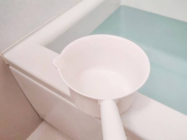 カビハイターの効果を高めるアイテムはまさかの？　掃除後の壁が「白くてびっくり」