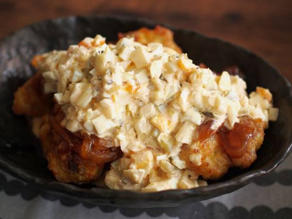 ゆで卵のみじん切りが面倒…　目からウロコの解決策に「なにコレ！」「クセになる」