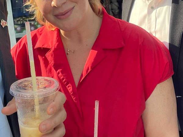 「左から小島よしお、カズレーザー、有田哲平」　ジョージア駐日大使の投稿が「センスありすぎ」